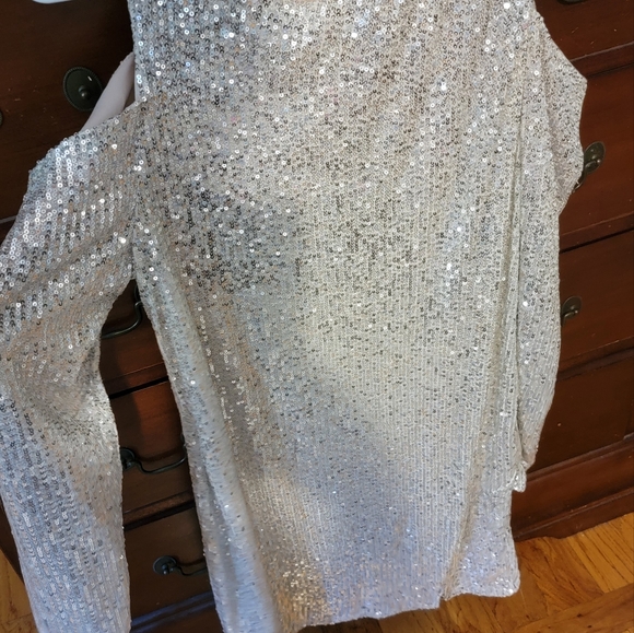 SO Sequin Bare Shoulder Long Sleeve Dress - Picture 5 of 5